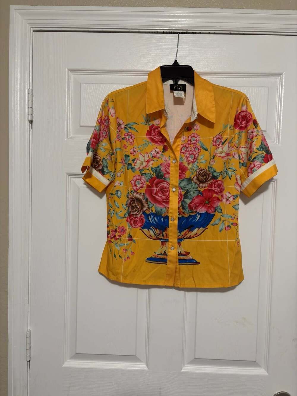 M|2 Yellow Floral Vase Print Button-Down Short Sleeve Blouse